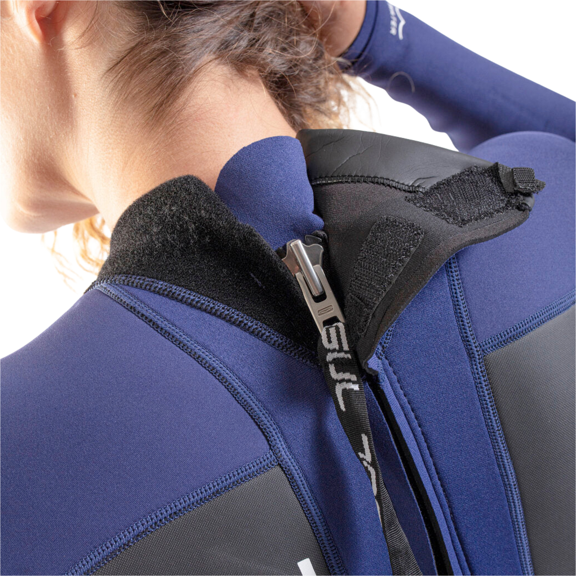 2025 Gul Womens Response 3/2mm Back Zip Wetsuit RE1319-C1 - Navy / Paisley